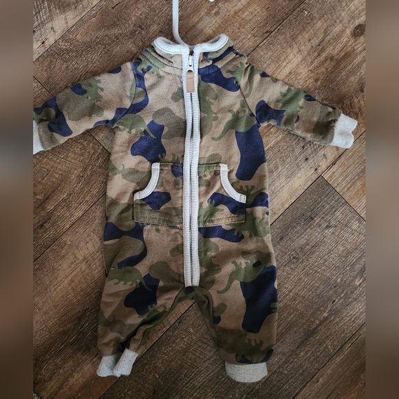 14 Newborn Baby Boy Onesie Outfit Collection - Picture 3 of 15